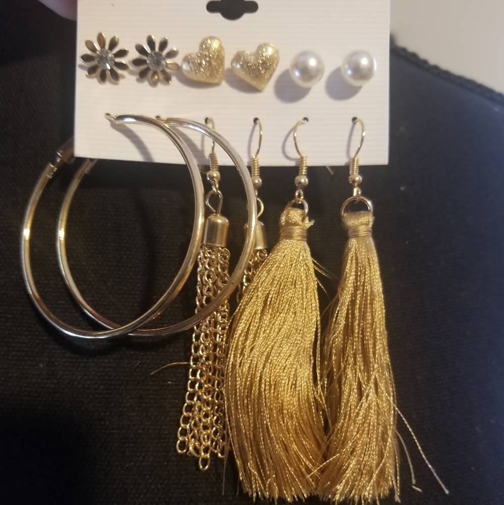 Casual earrings